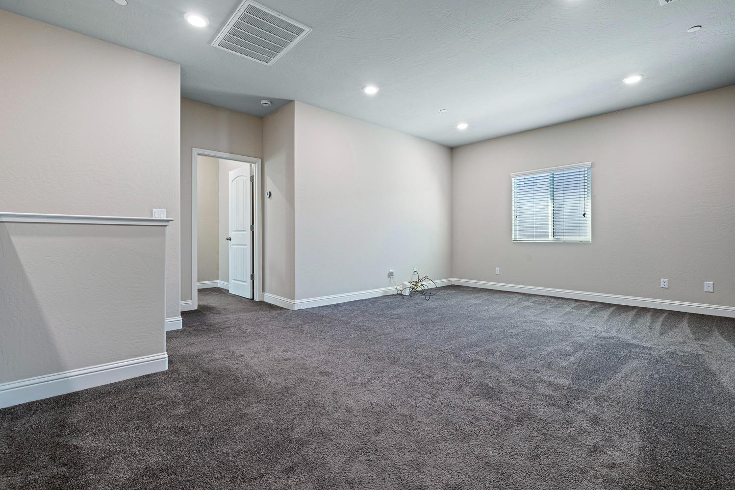 3342 N Carriage Ave, Fresno, CA 93727