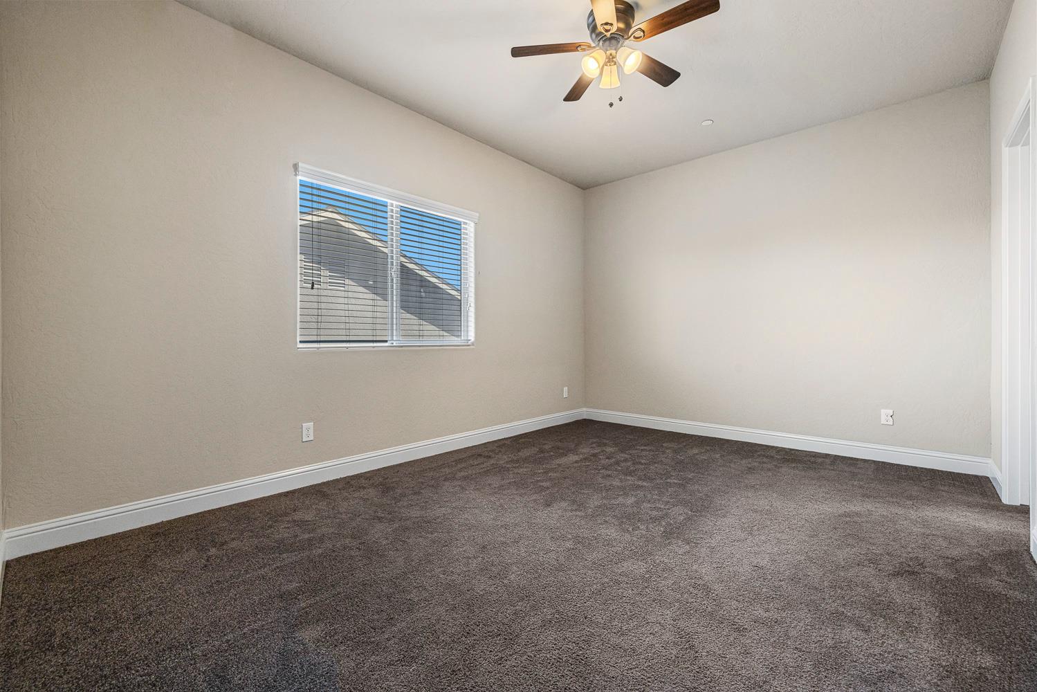 3342 N Carriage Ave, Fresno, CA 93727