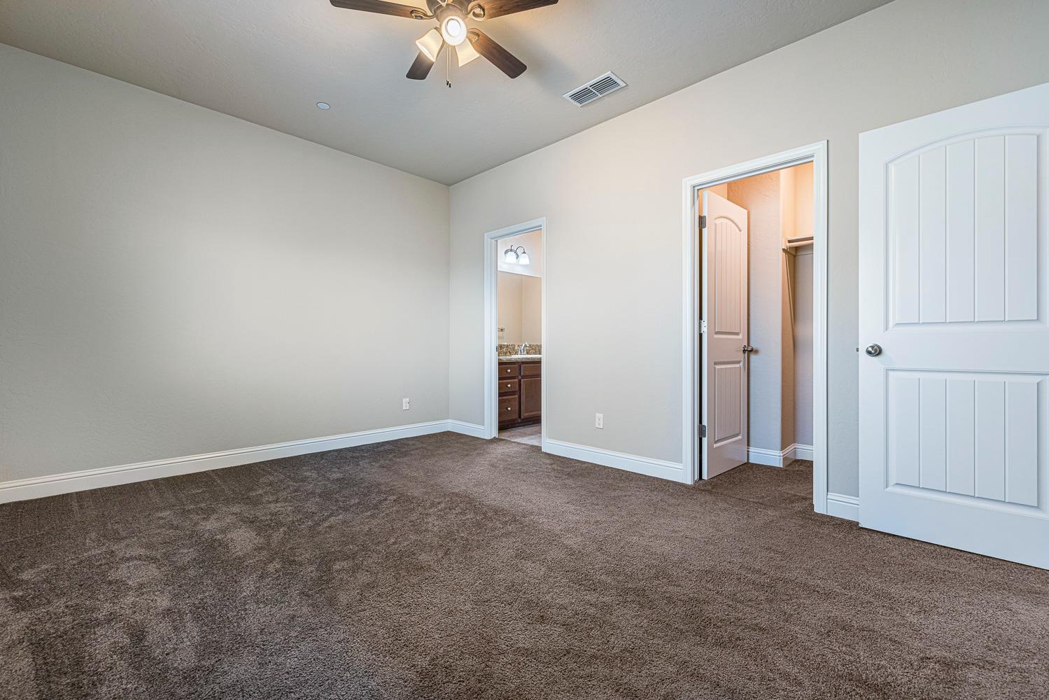 3342 N Carriage Ave, Fresno, CA 93727