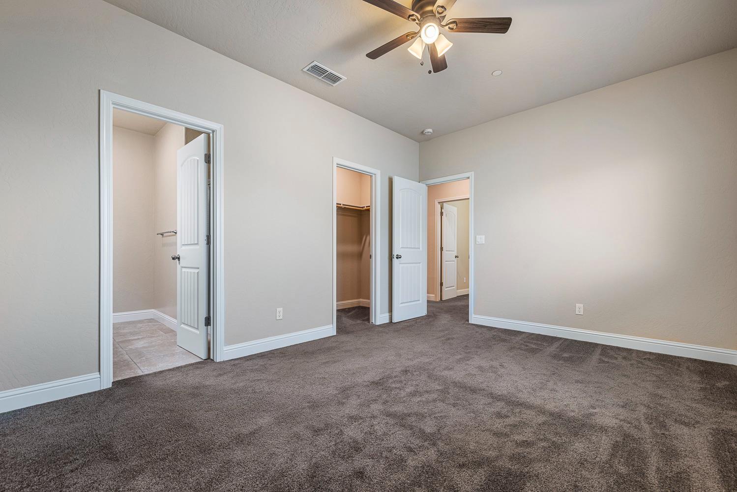 3342 N Carriage Ave, Fresno, CA 93727