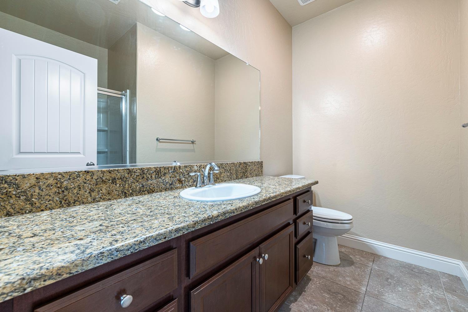 3342 N Carriage Ave, Fresno, CA 93727