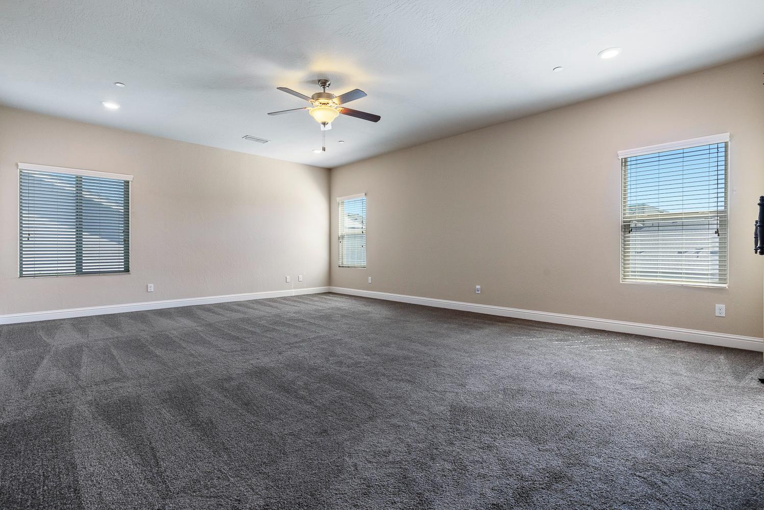 3342 N Carriage Ave, Fresno, CA 93727