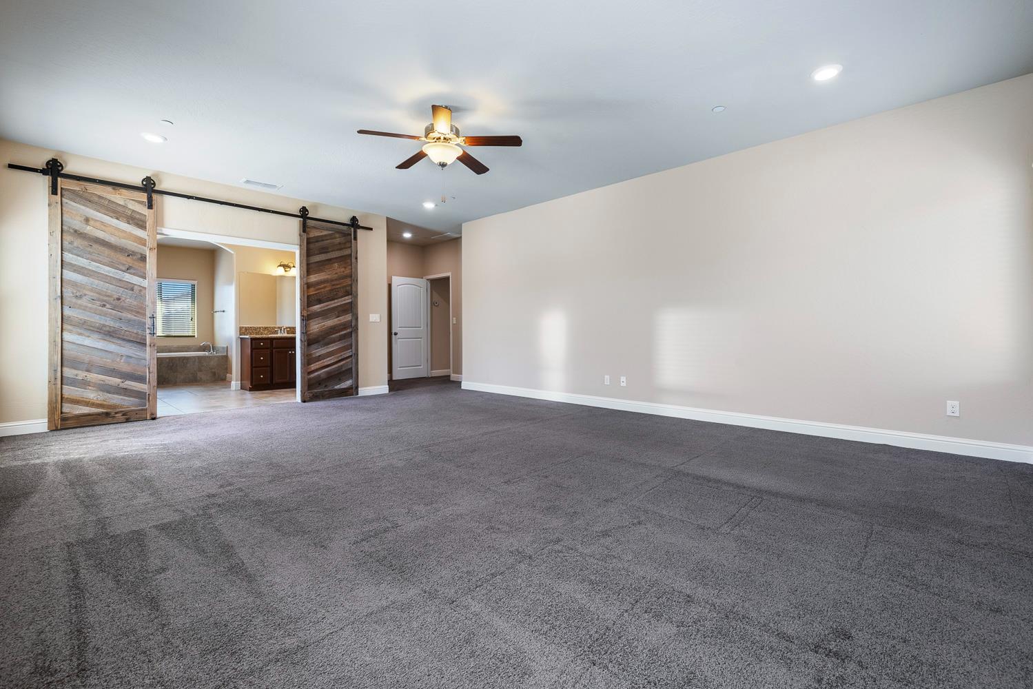 3342 N Carriage Ave, Fresno, CA 93727