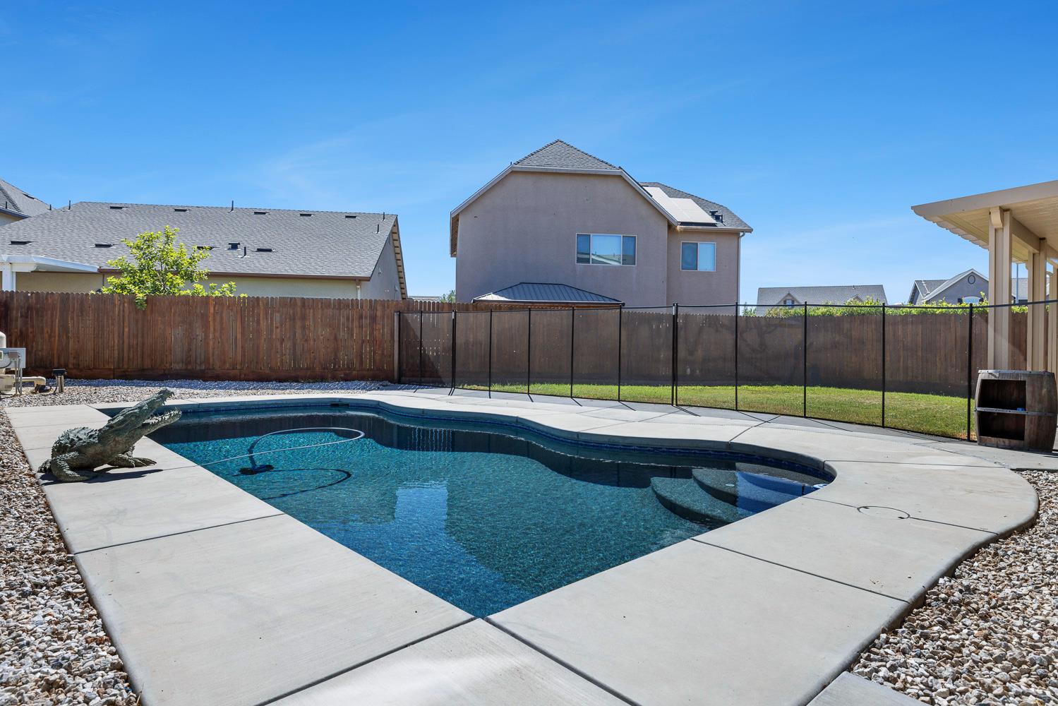 3342 N Carriage Ave, Fresno, CA 93727