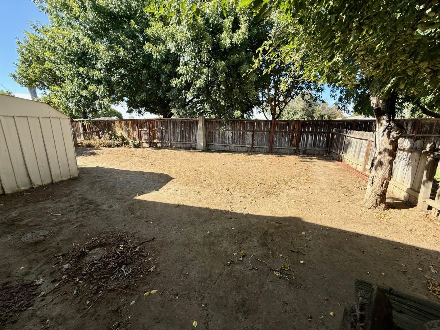 1218 E Cleveland Ave #114, Madera, CA 93638