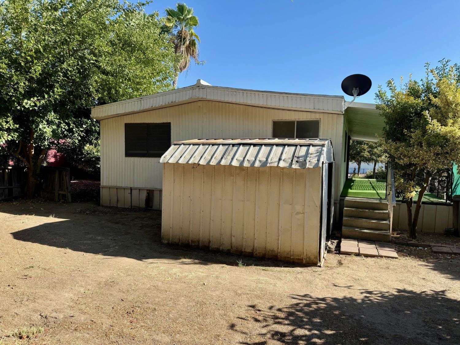 1218 E Cleveland Ave #114, Madera, CA 93638