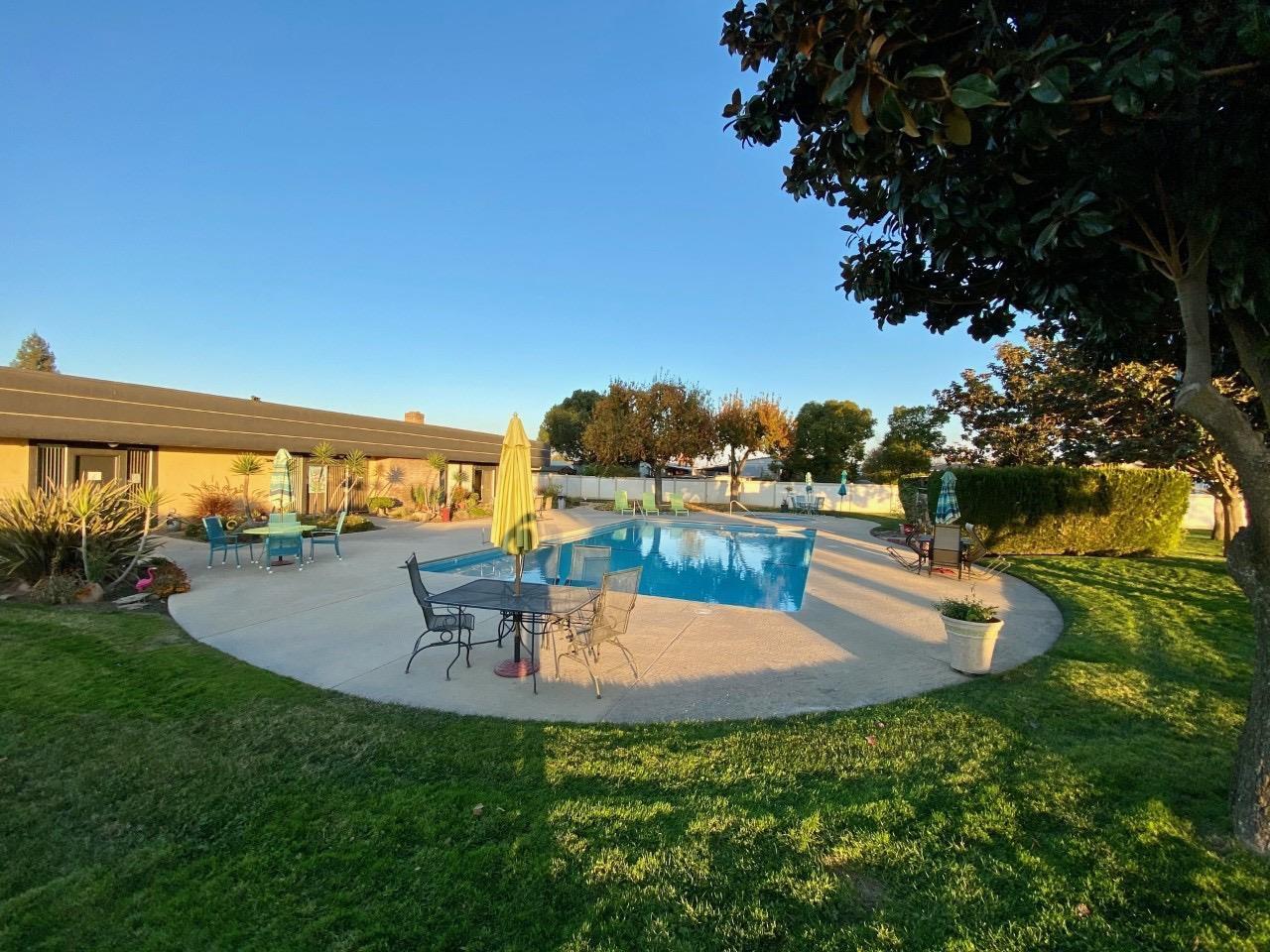 1218 E Cleveland Ave #114, Madera, CA 93638