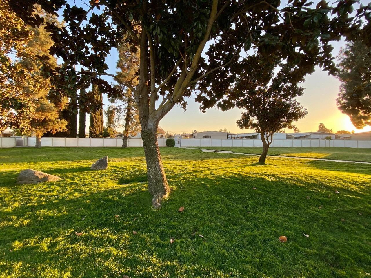 1218 E Cleveland Ave #114, Madera, CA 93638