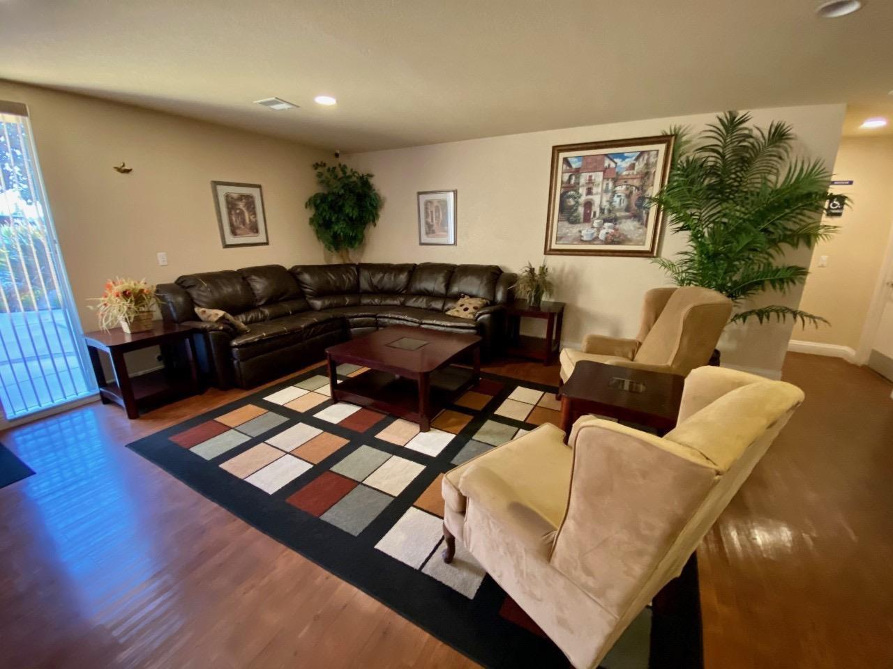 1218 E Cleveland Ave #114, Madera, CA 93638