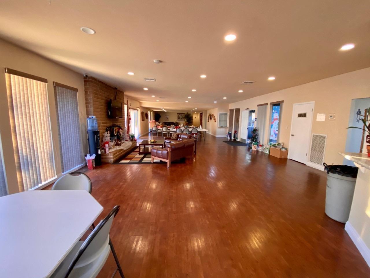 1218 E Cleveland Ave #114, Madera, CA 93638