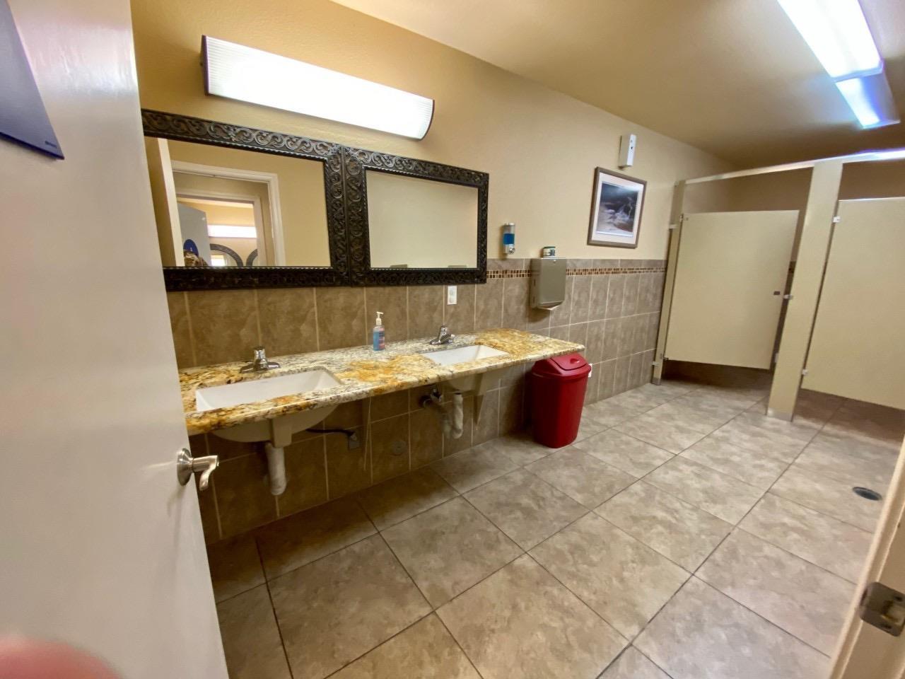 1218 E Cleveland Ave #114, Madera, CA 93638