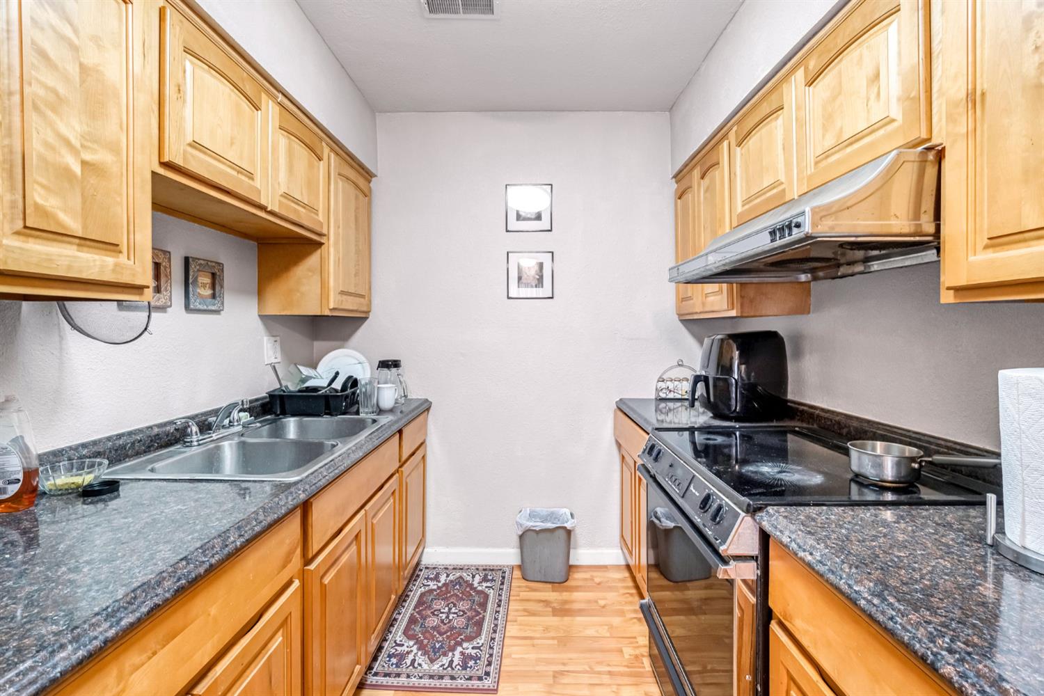 1620 B St, Fresno, CA 93706