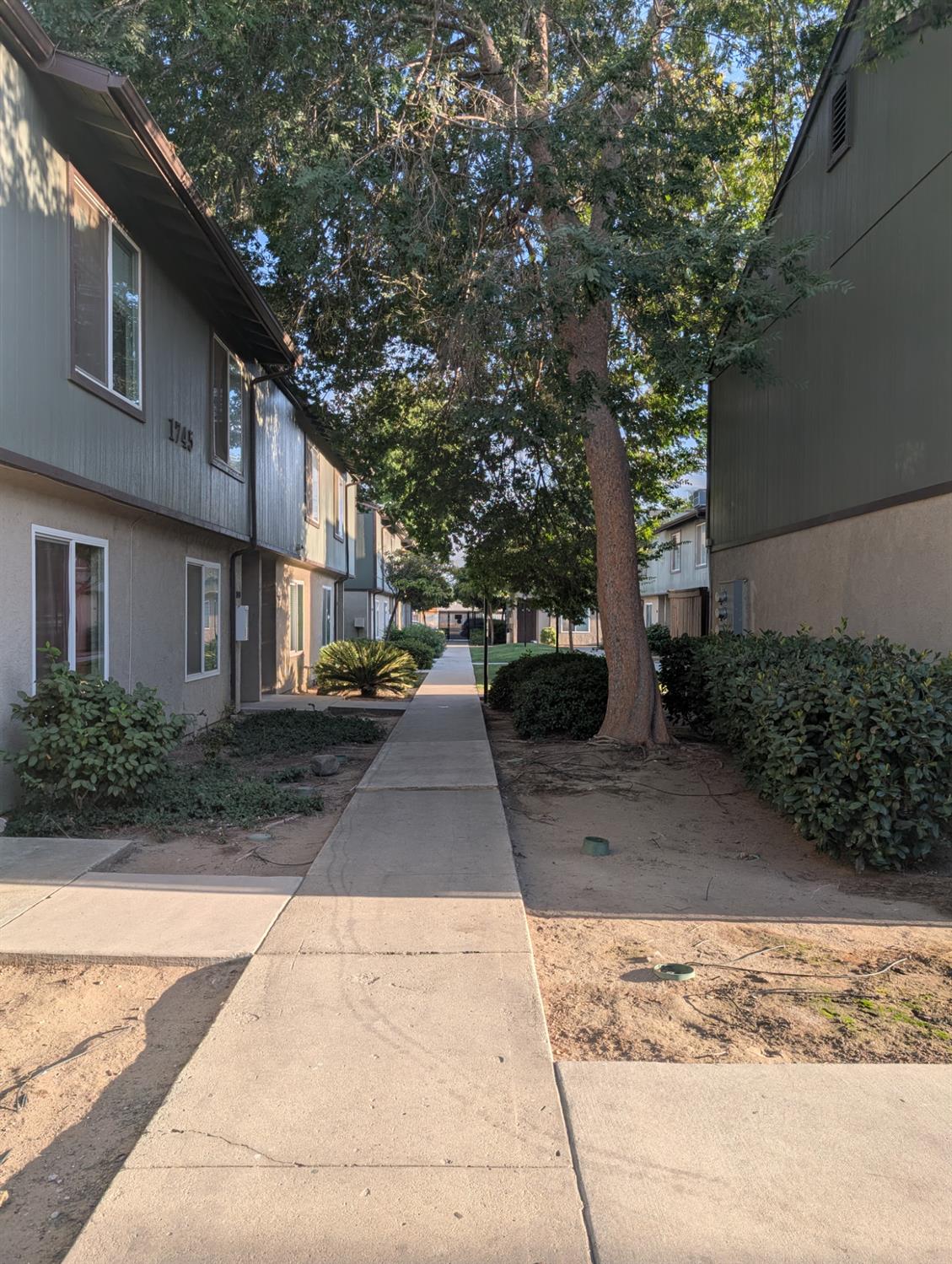 1745 N Winery Ave #102, Fresno, CA 93703