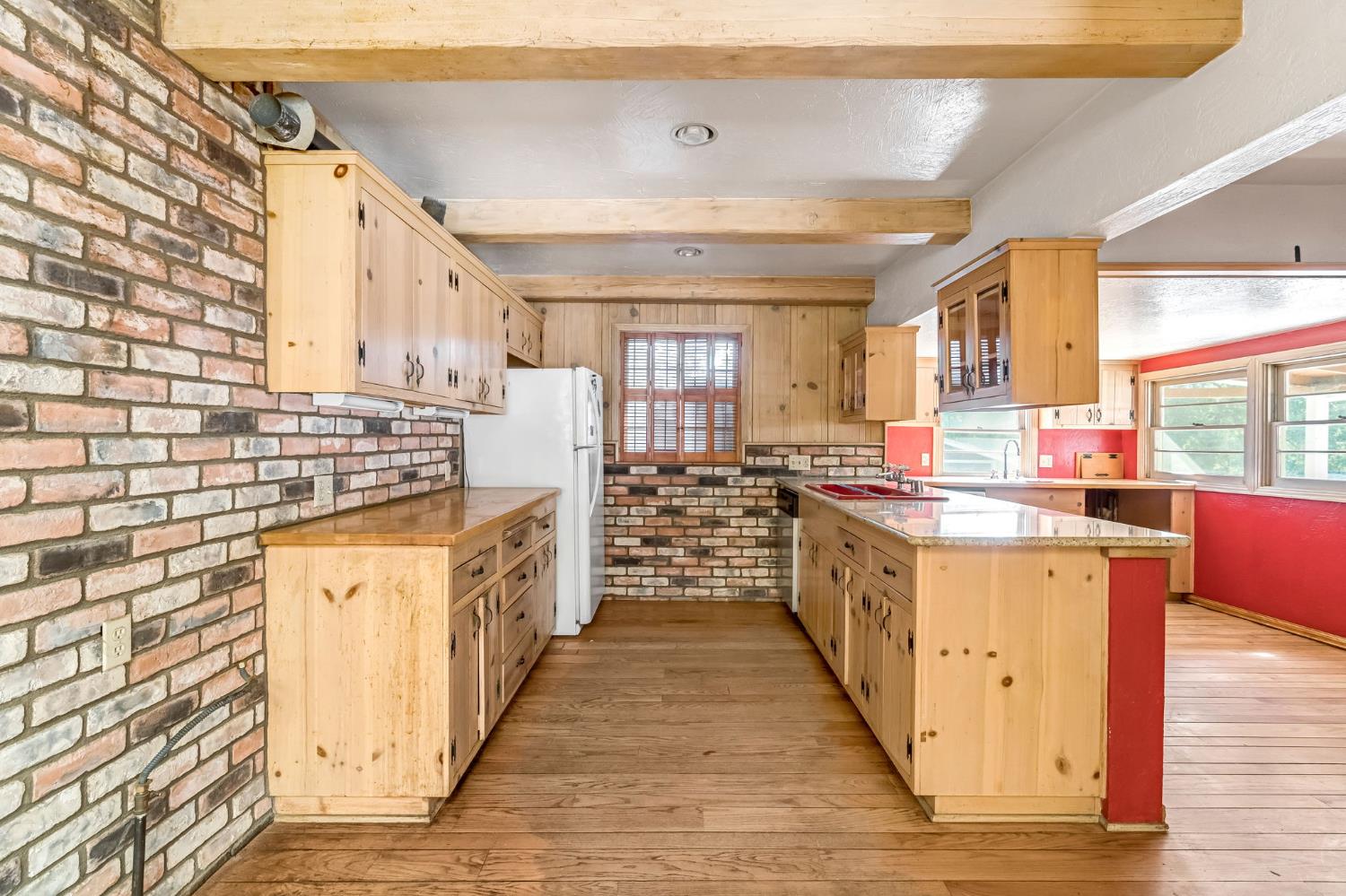 2823 State Highway 49 S, Mariposa, CA 95338