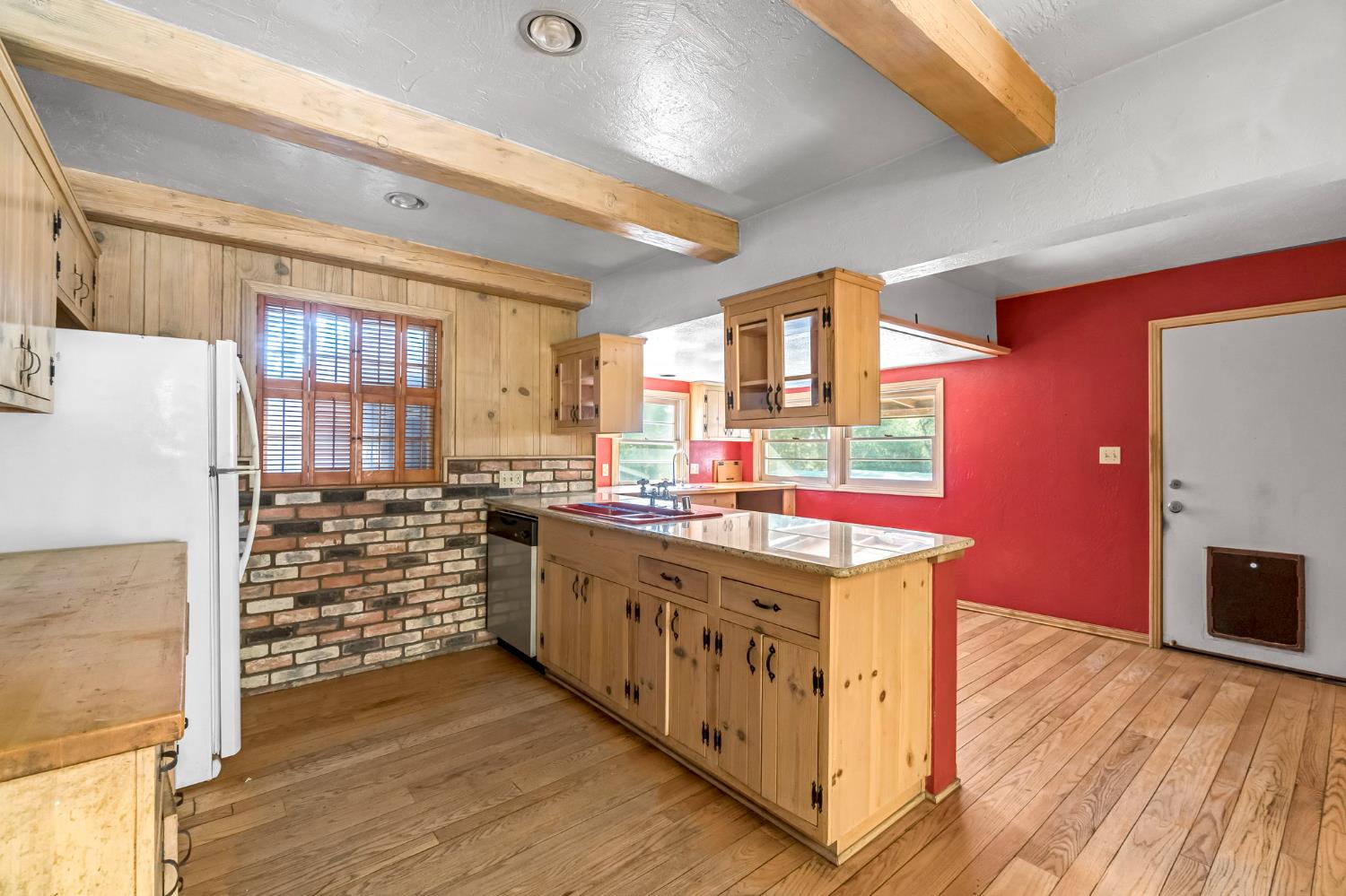 2823 State Highway 49 S, Mariposa, CA 95338