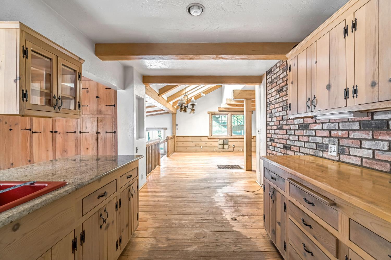 2823 State Highway 49 S, Mariposa, CA 95338