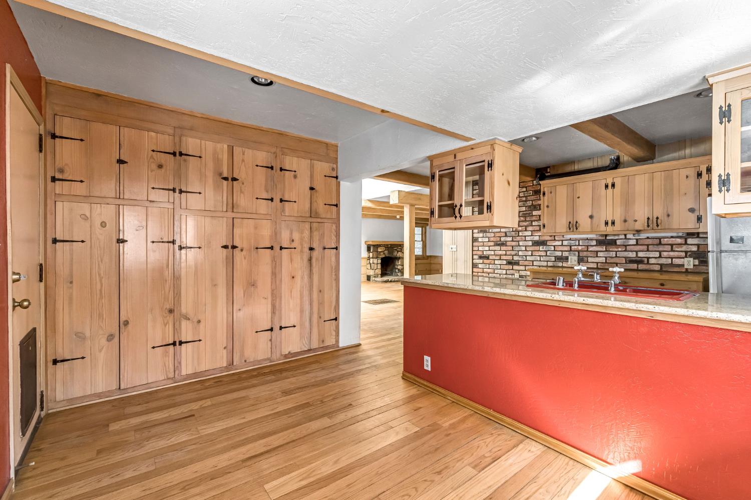 2823 State Highway 49 S, Mariposa, CA 95338