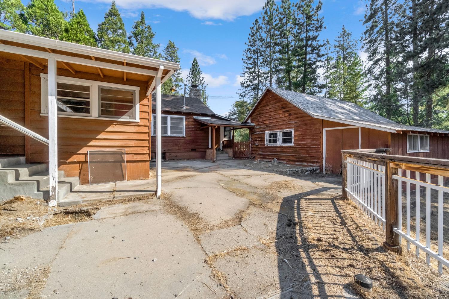 2823 State Highway 49 S, Mariposa, CA 95338