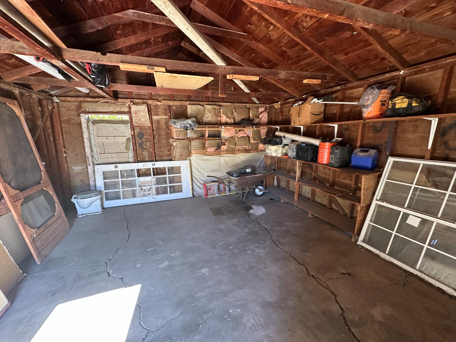 309 E San Joaquin St, Avenal, CA 93204