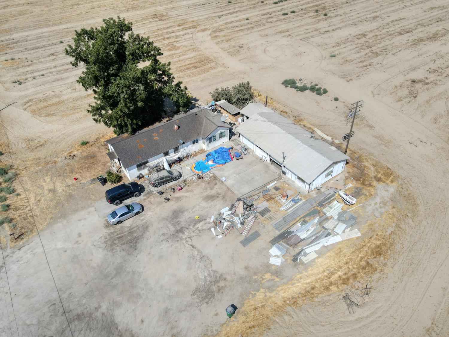 8168 E Floral Ave, Selma, CA 93662