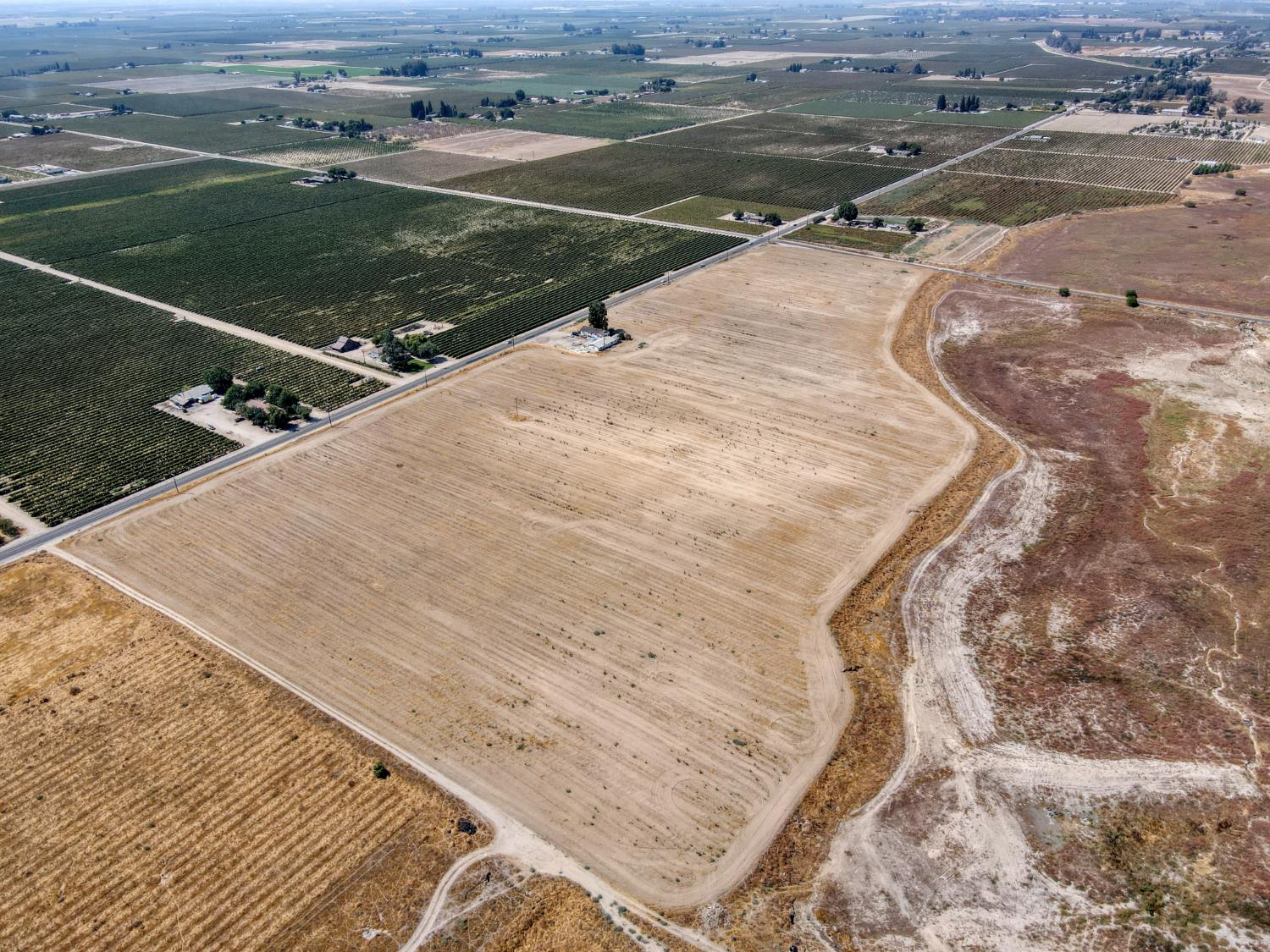 8168 E Floral Ave, Selma, CA 93662