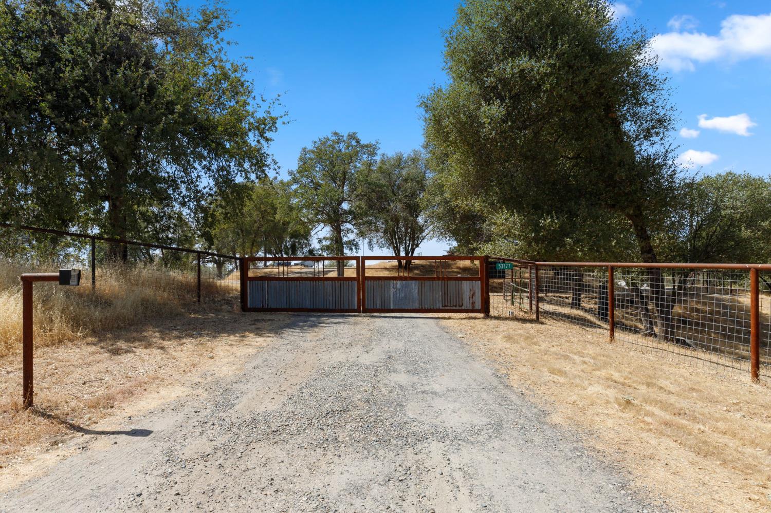 53777 Road 200, O neals, CA 93645