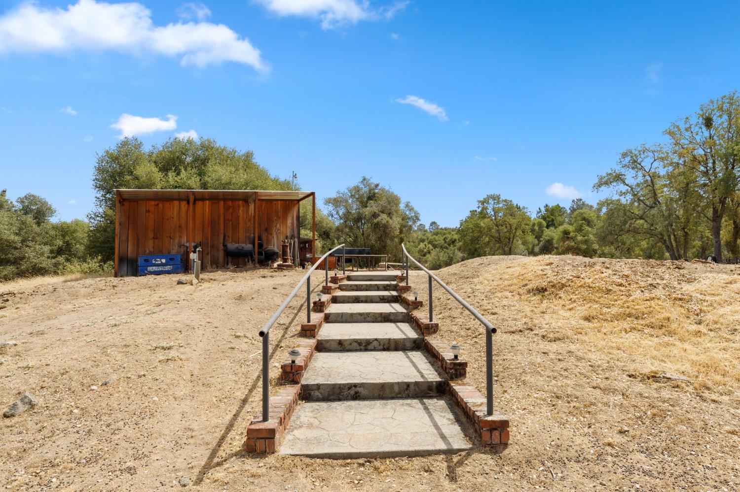 53777 Road 200, O neals, CA 93645