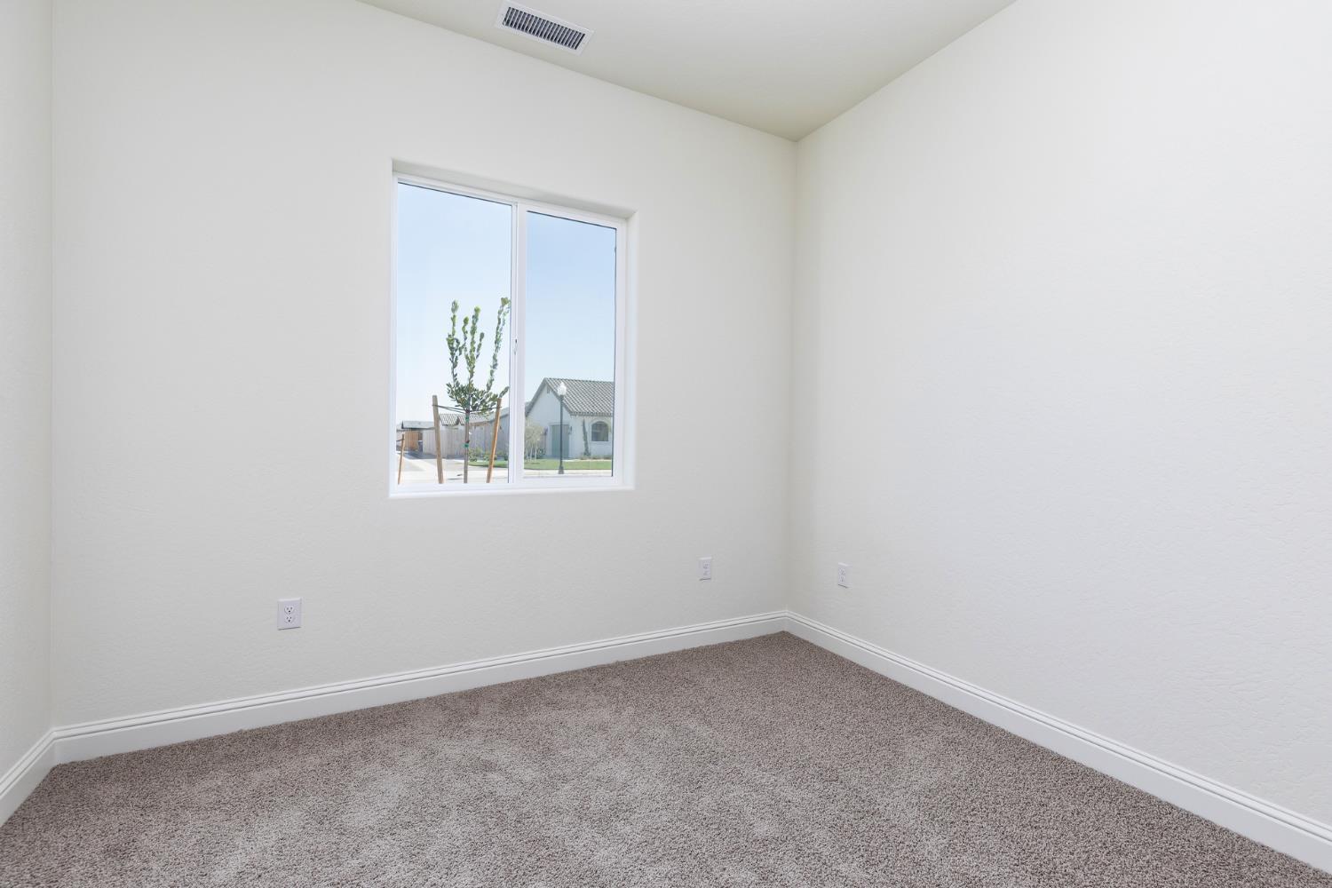 3091 19th Ave, Kingsburg, CA 93631