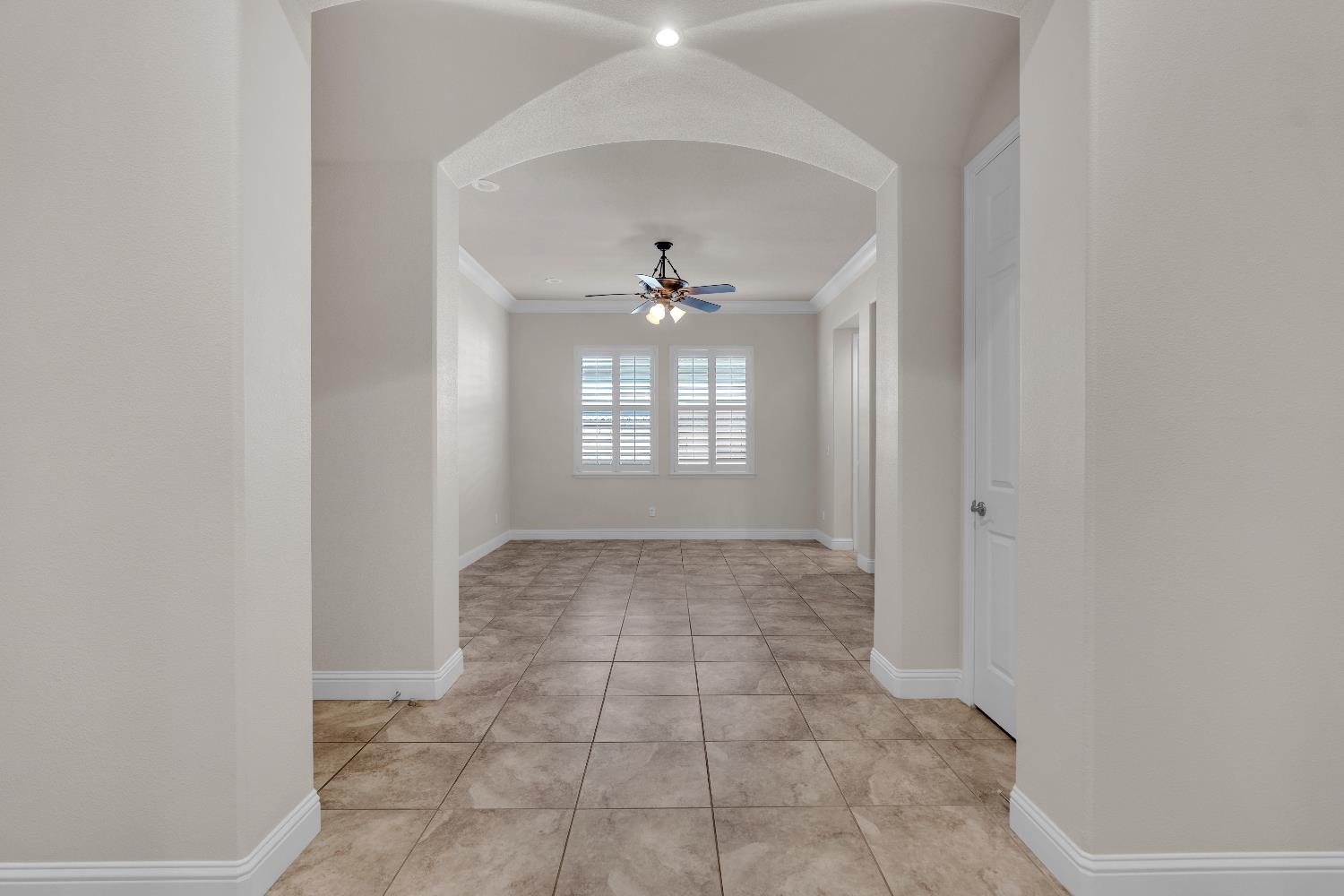 3560 Bloomfield Ln, Clovis, CA 93619