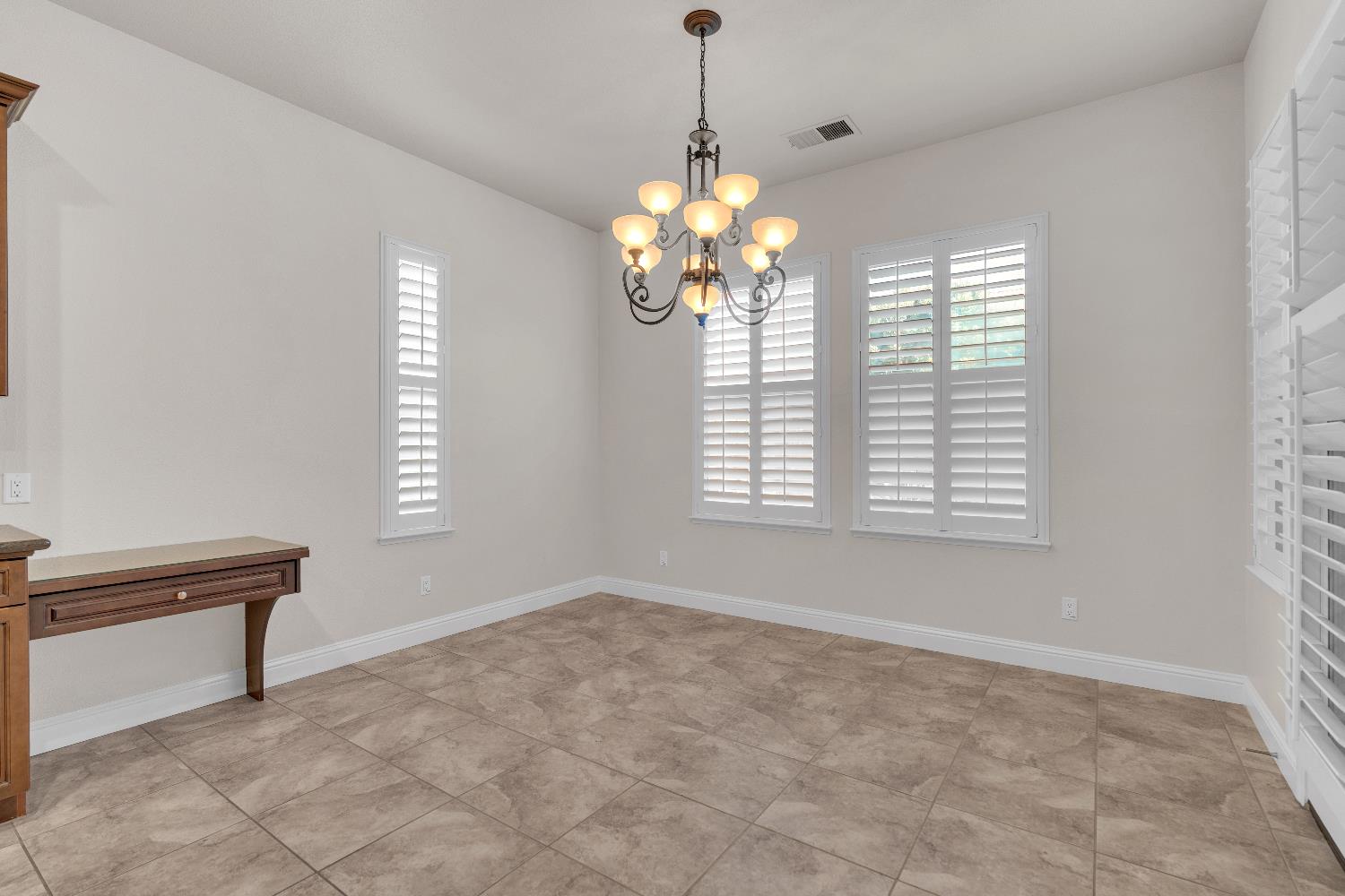 3560 Bloomfield Ln, Clovis, CA 93619