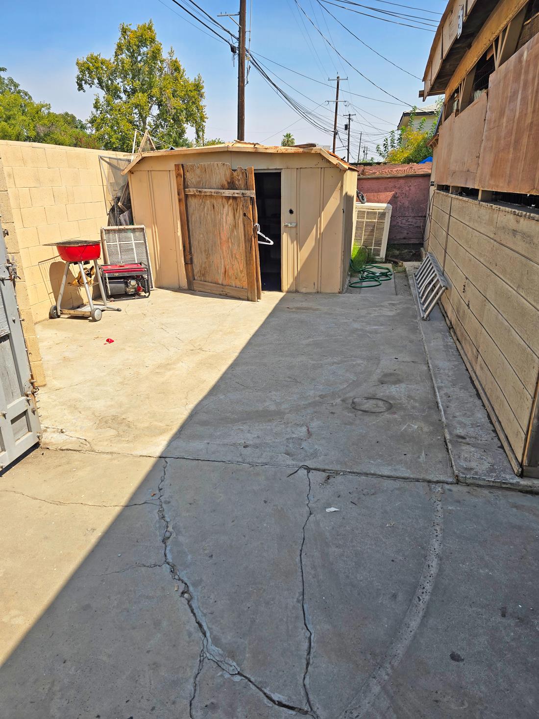 2217 E Webster Ave, Fresno, CA 93701