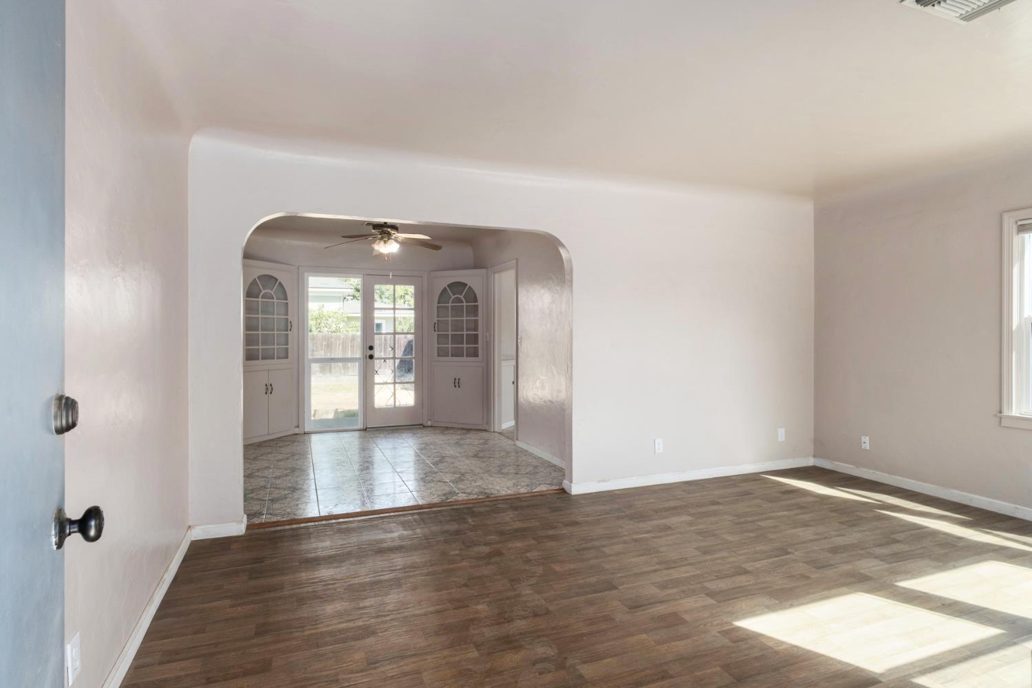 2043 11Th St, Reedley, CA 93654