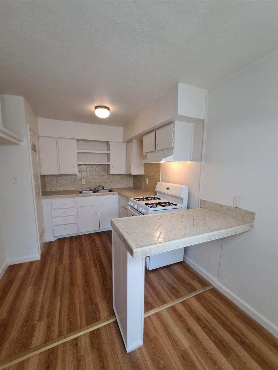 535 N 5Th St, Fresno, CA 93702