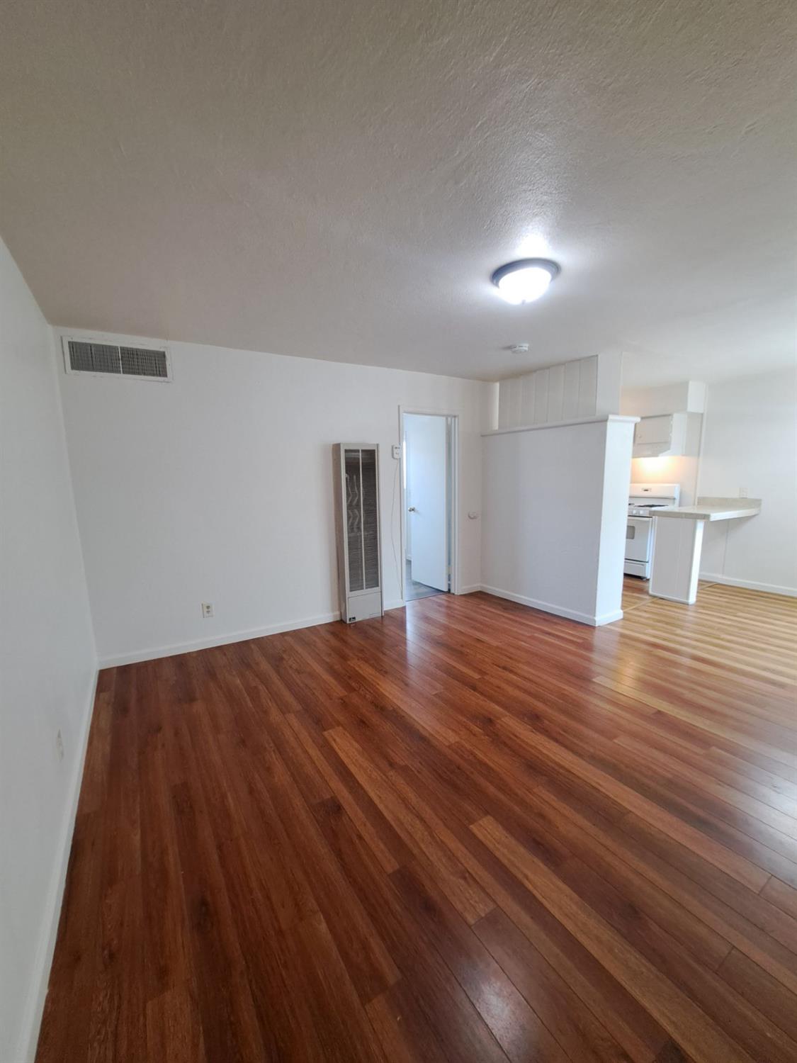 535 N 5Th St, Fresno, CA 93702