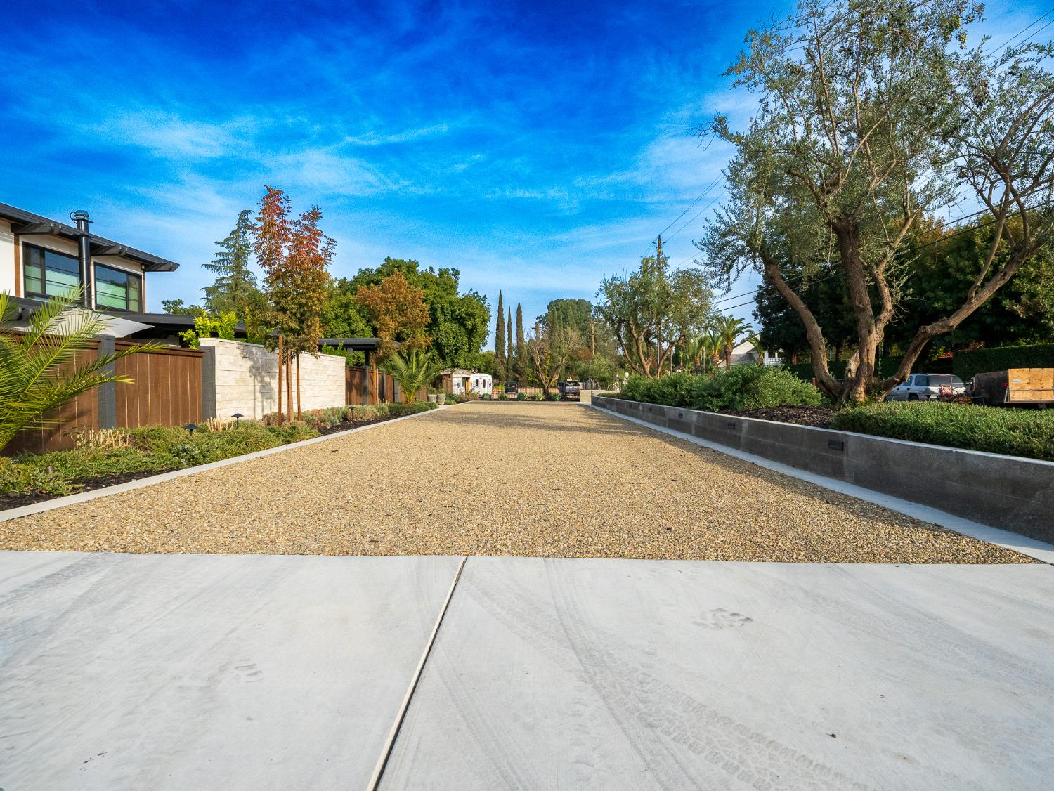 2284 W Palo Alto Ave, Fresno, CA 93711