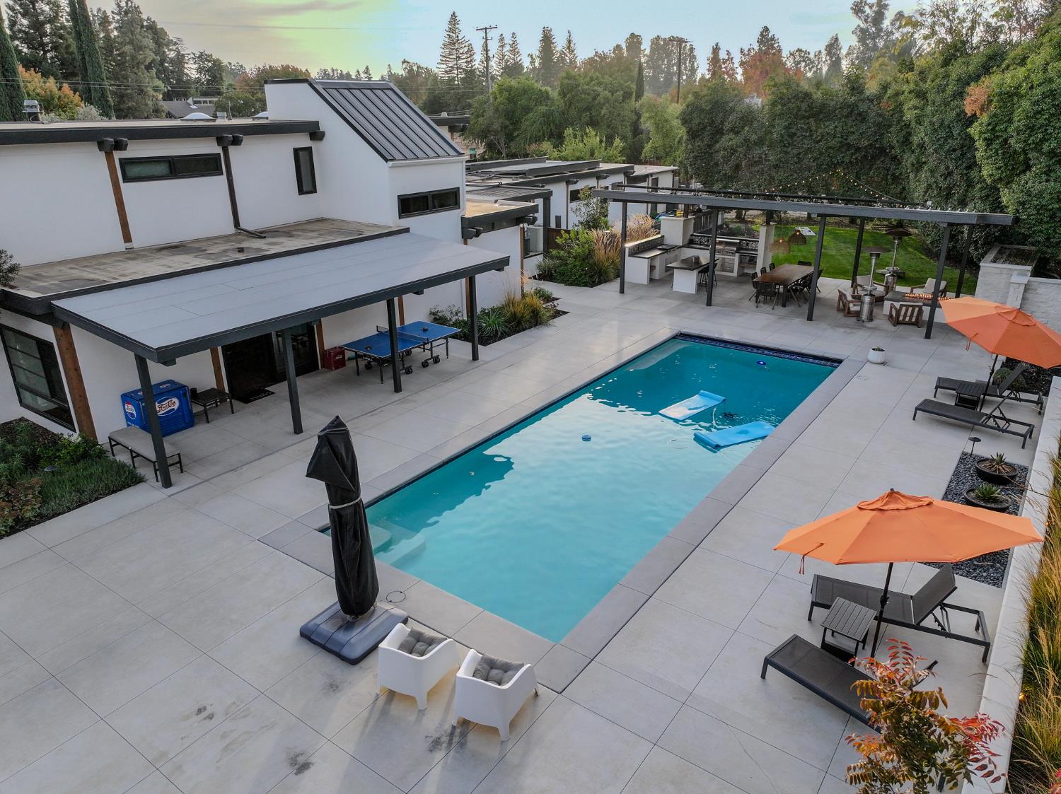 2284 W Palo Alto Ave, Fresno, CA 93711