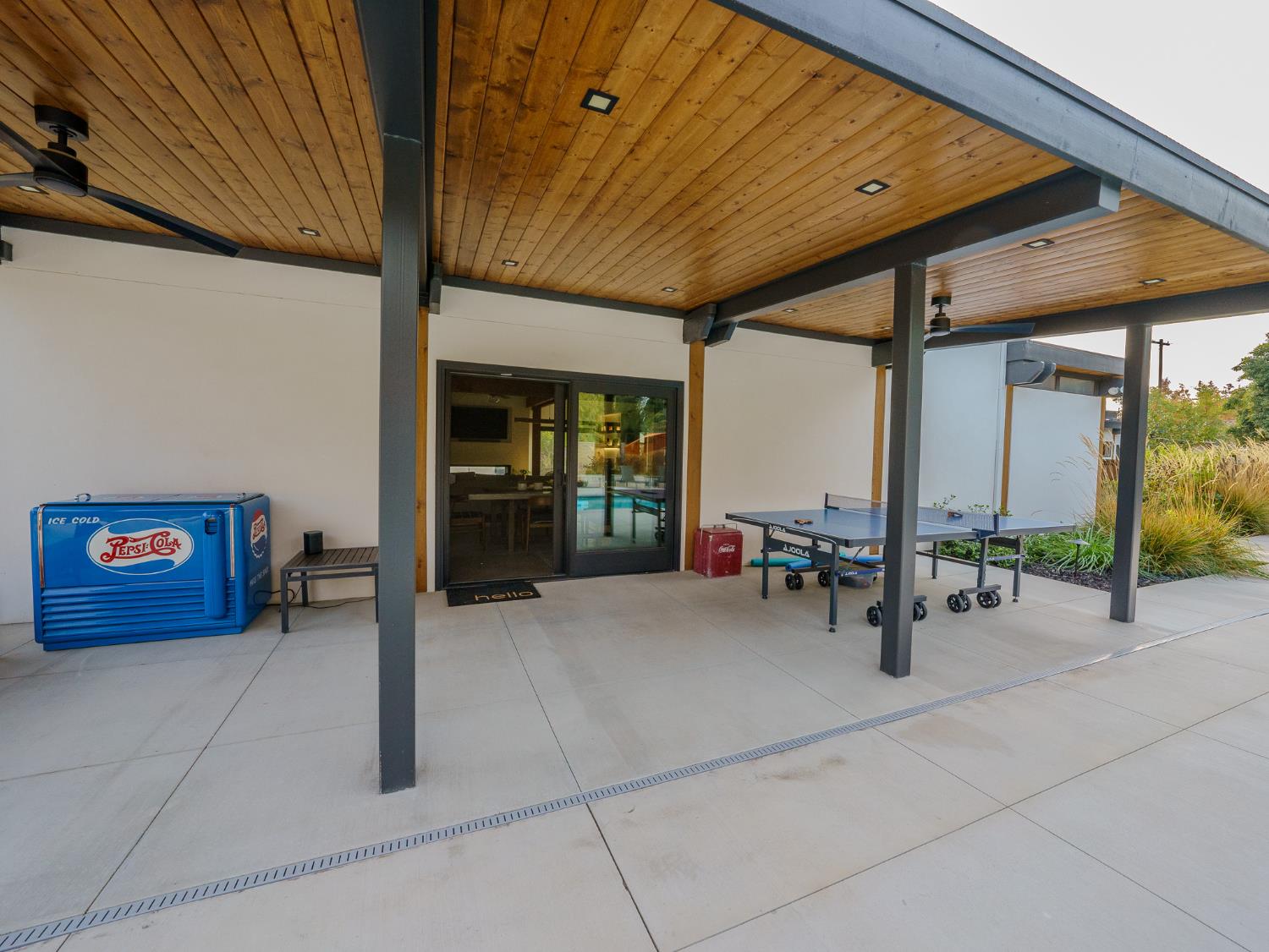 2284 W Palo Alto Ave, Fresno, CA 93711