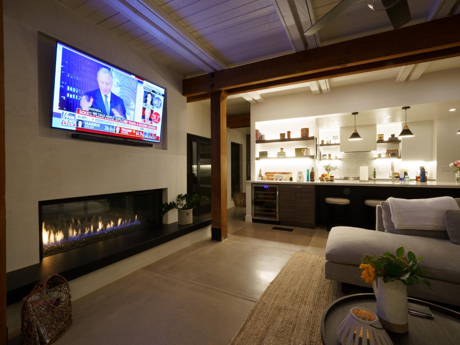 2284 W Palo Alto Ave, Fresno, CA 93711