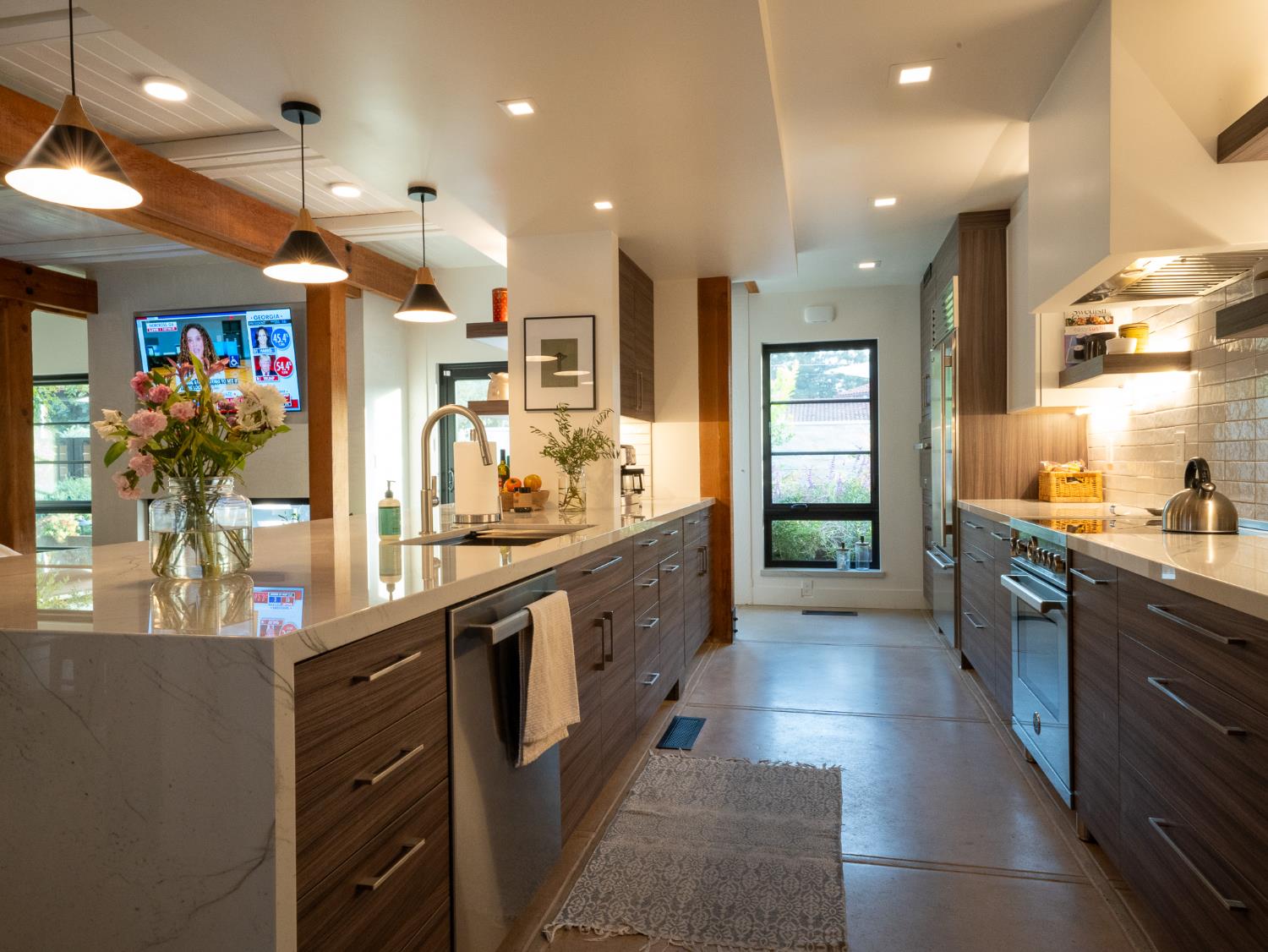 2284 W Palo Alto Ave, Fresno, CA 93711