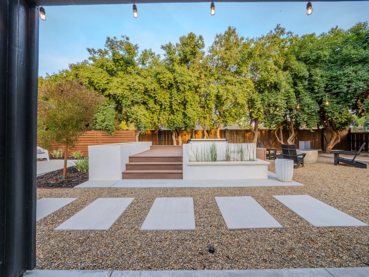 2284 W Palo Alto Ave, Fresno, CA 93711