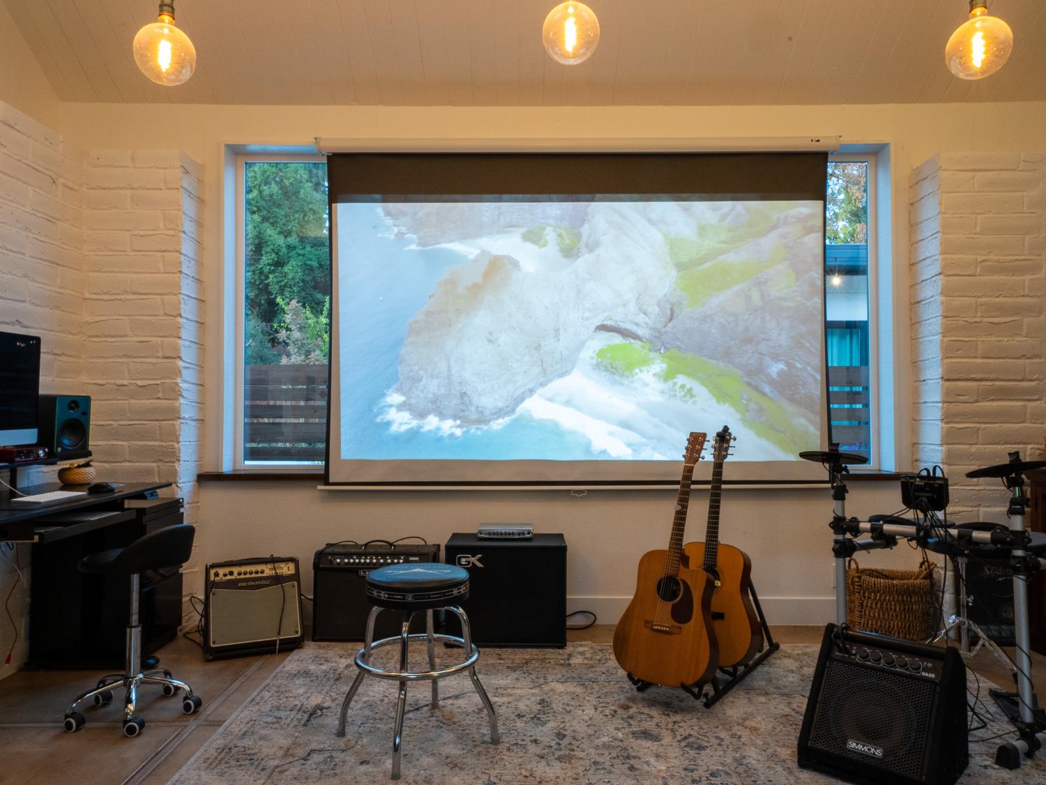 2284 W Palo Alto Ave, Fresno, CA 93711