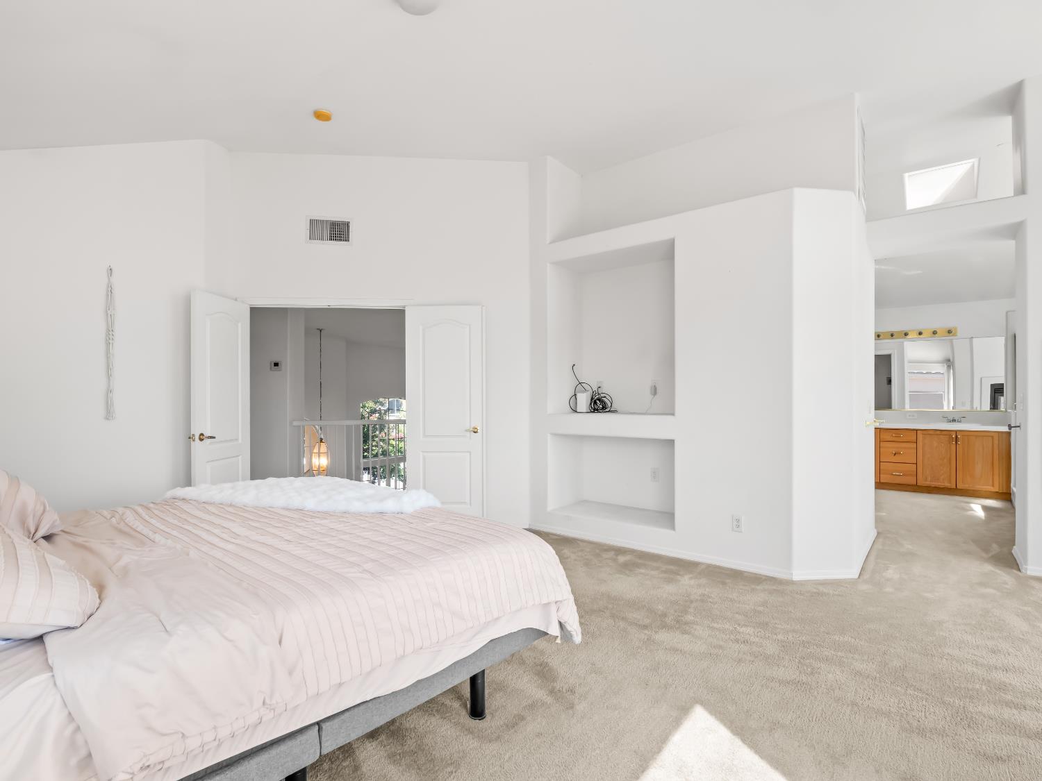 5779 W Bluff Ave, Fresno, CA 93722