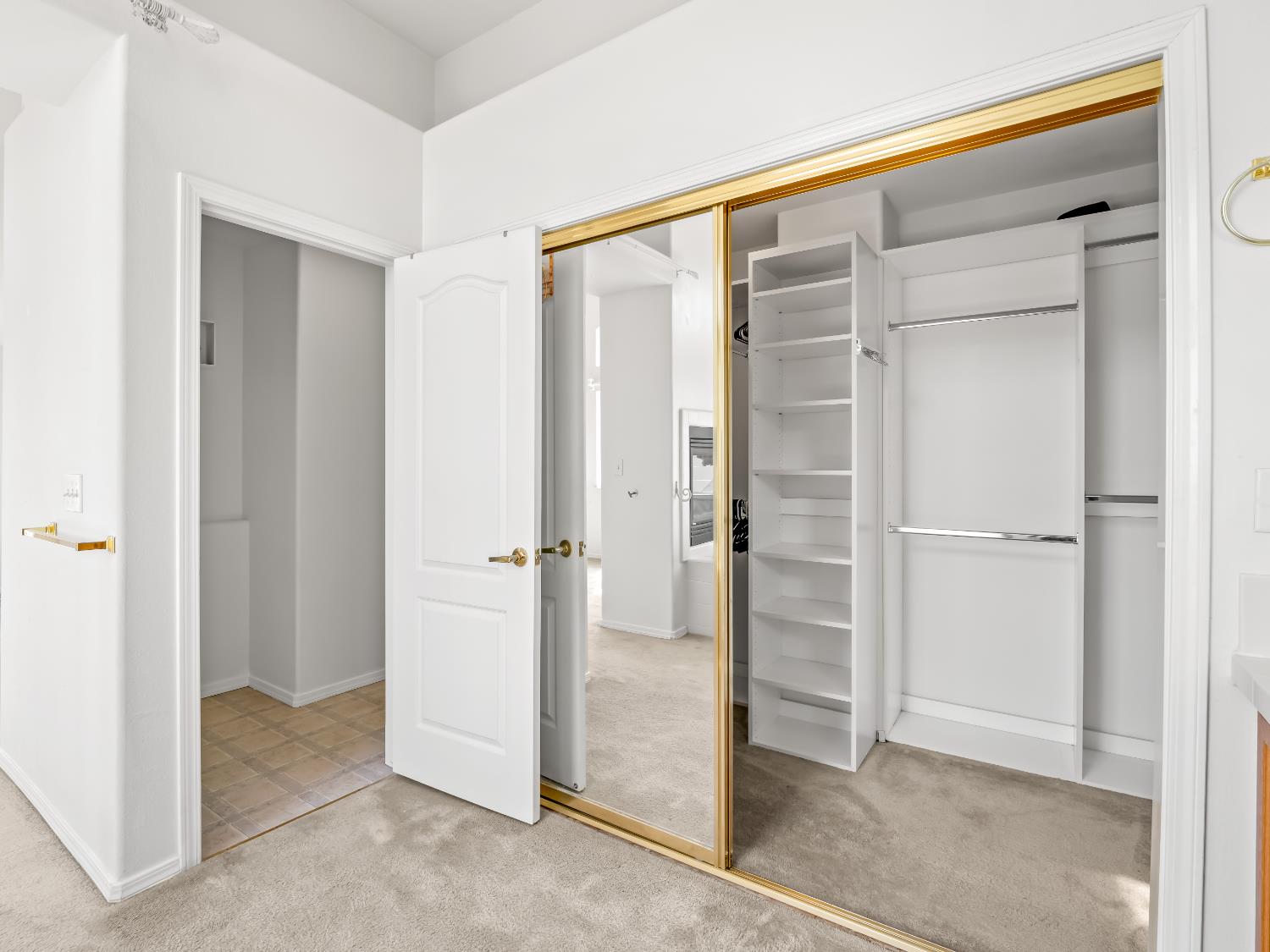 5779 W Bluff Ave, Fresno, CA 93722