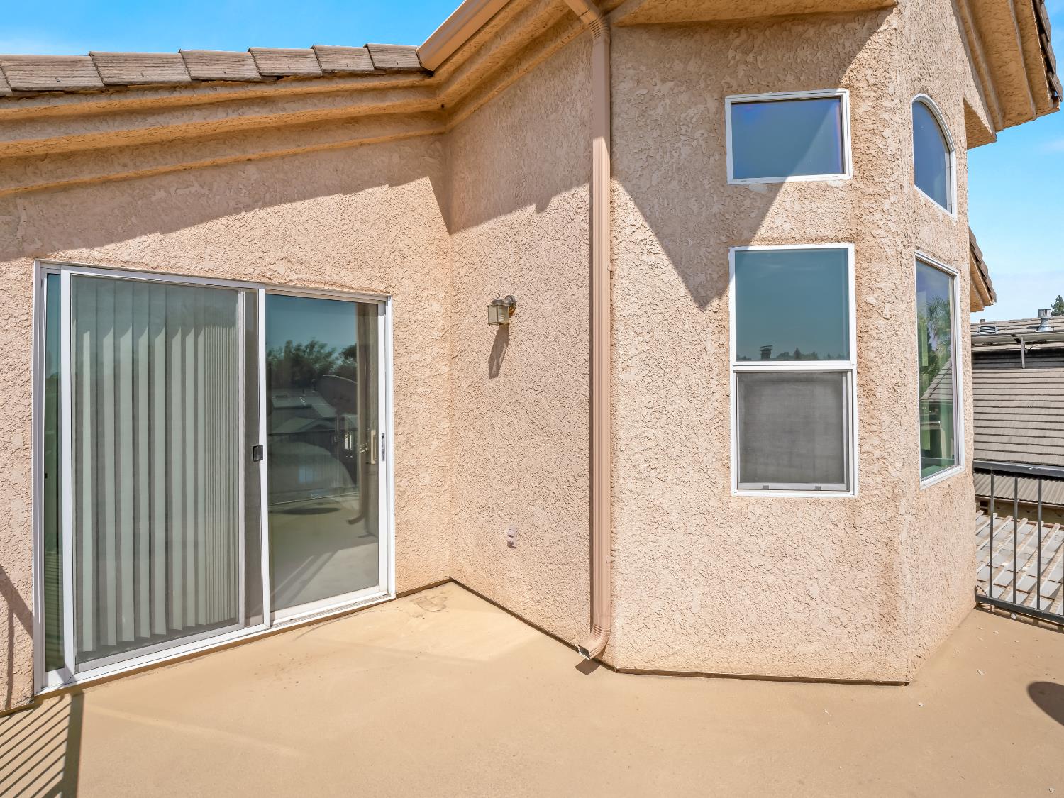 5779 W Bluff Ave, Fresno, CA 93722