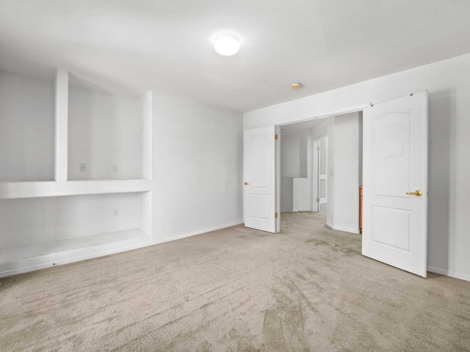 5779 W Bluff Ave, Fresno, CA 93722