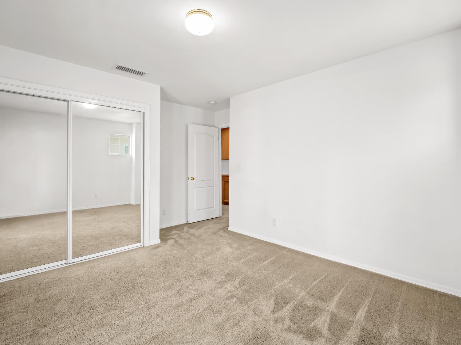 5779 W Bluff Ave, Fresno, CA 93722