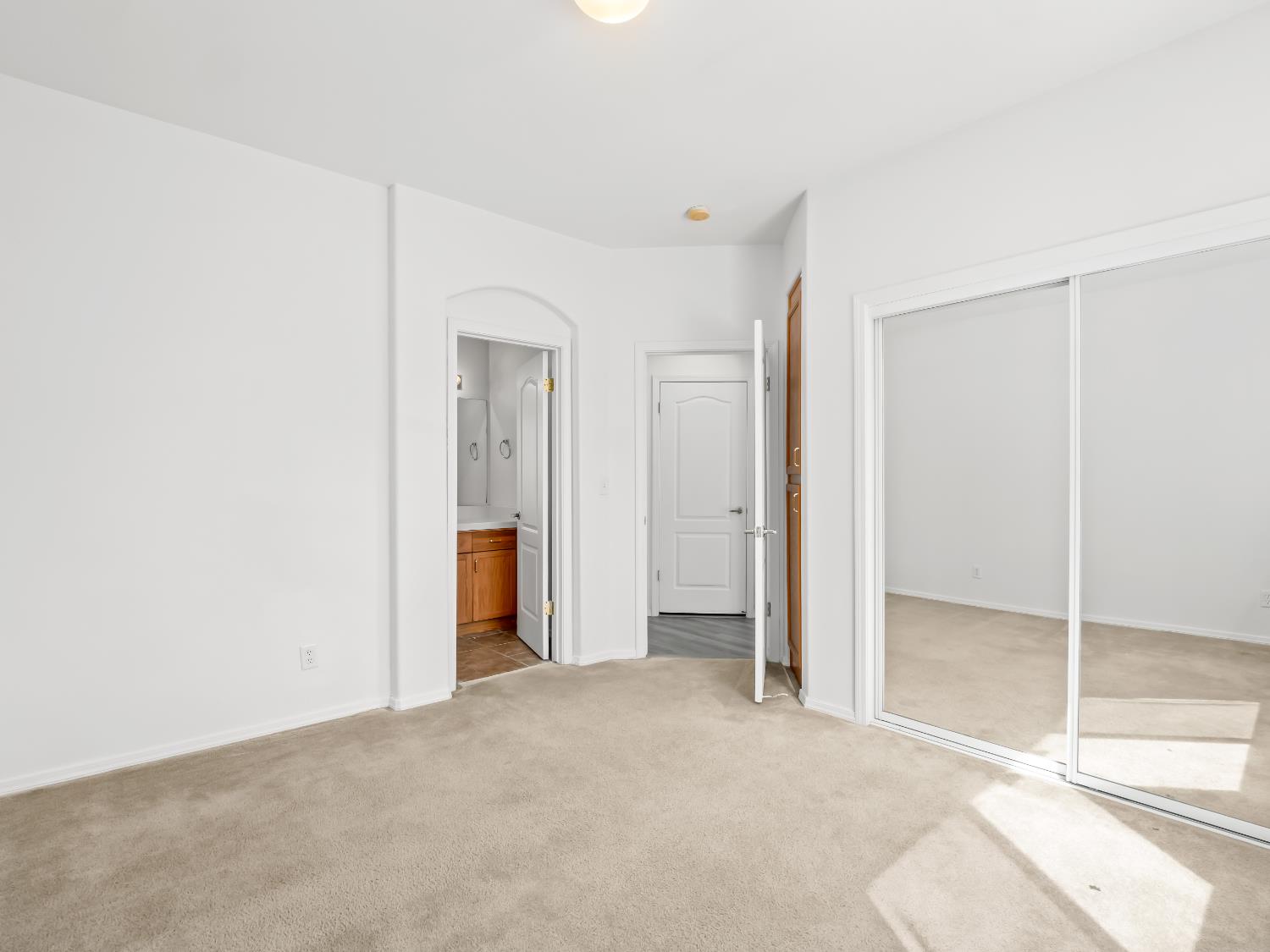 5779 W Bluff Ave, Fresno, CA 93722