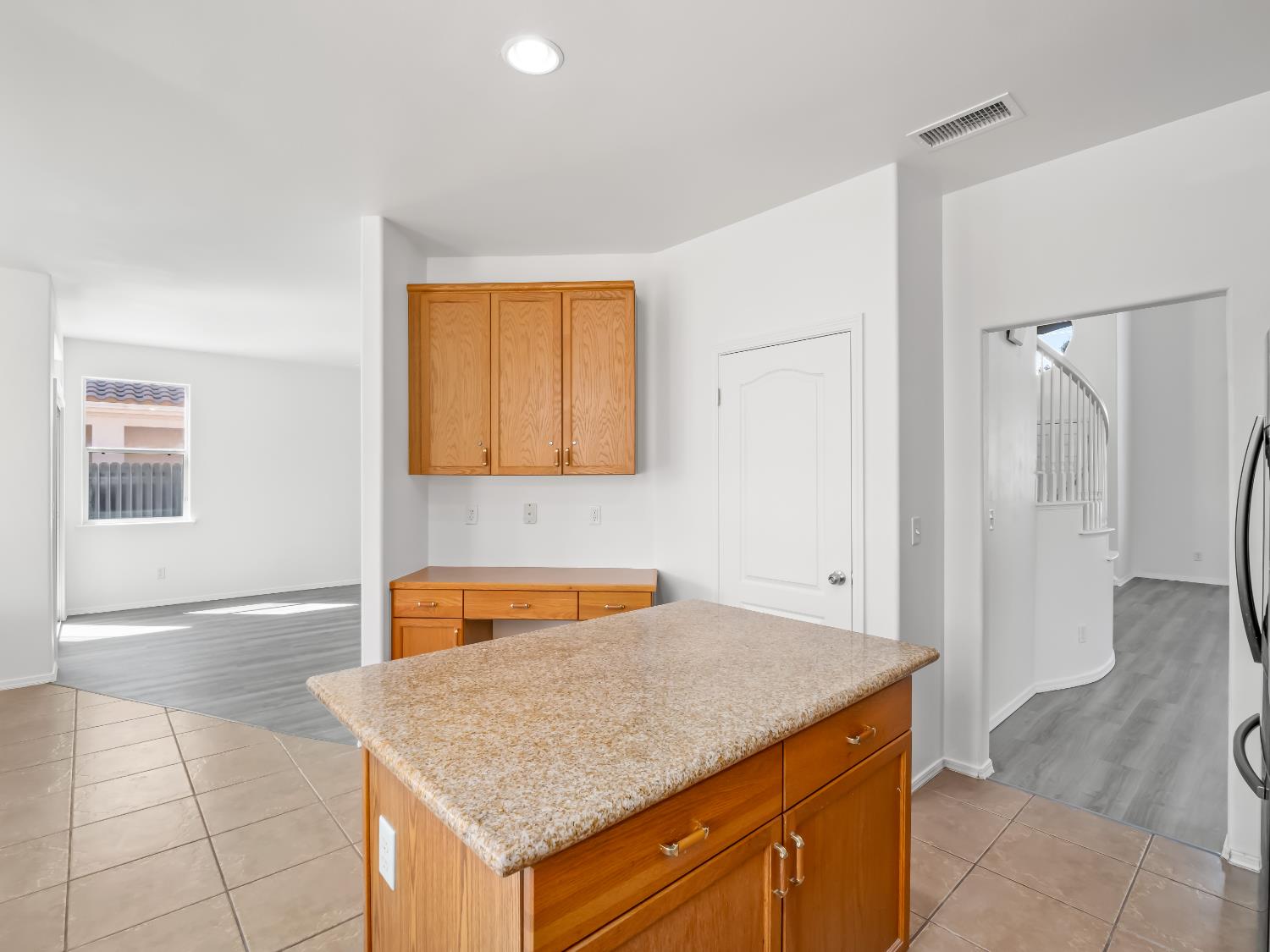 5779 W Bluff Ave, Fresno, CA 93722