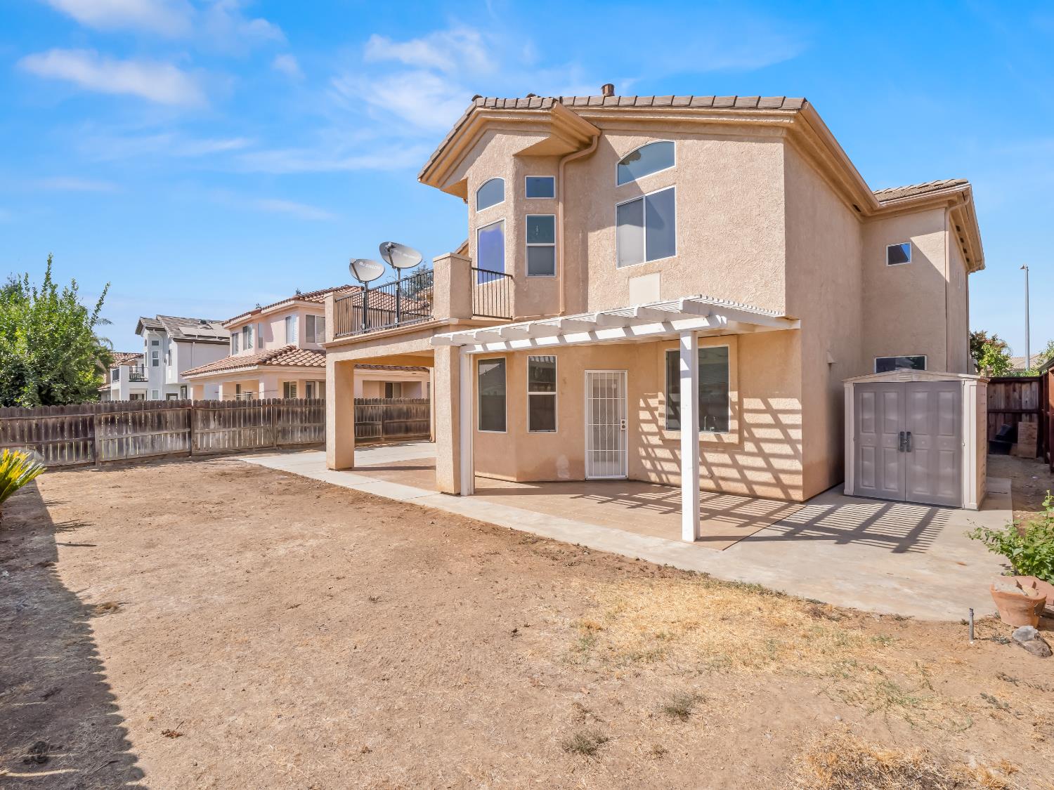 5779 W Bluff Ave, Fresno, CA 93722