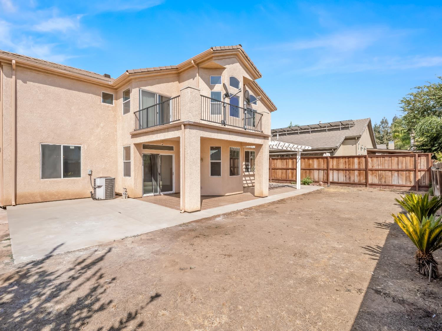 5779 W Bluff Ave, Fresno, CA 93722